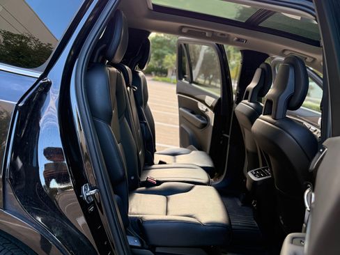 Used 2016 Volvo XC90 T6 Momentum AWD/4WD image 14
