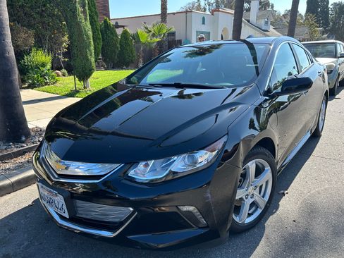 Used 2018 Chevrolet Volt LT w/ LT Driver Confidence Package FWD image 1