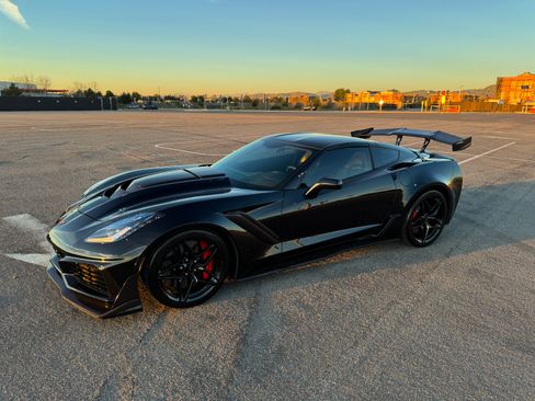 Used 2019 Chevrolet Corvette ZR1 image 1