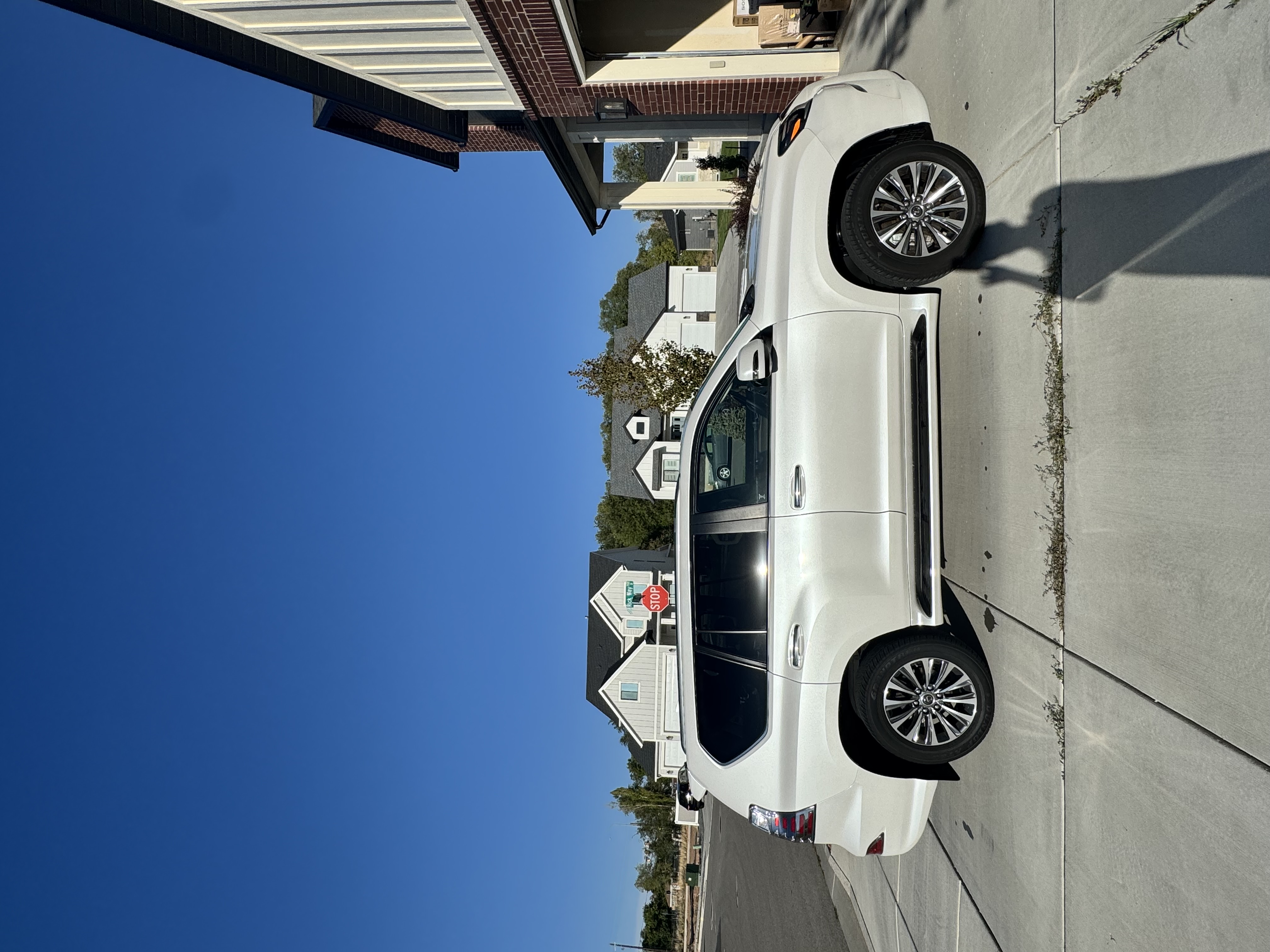 Used 2023 Lexus GX 460 Luxury w/ Off Road Package AWD/4WD image 4
