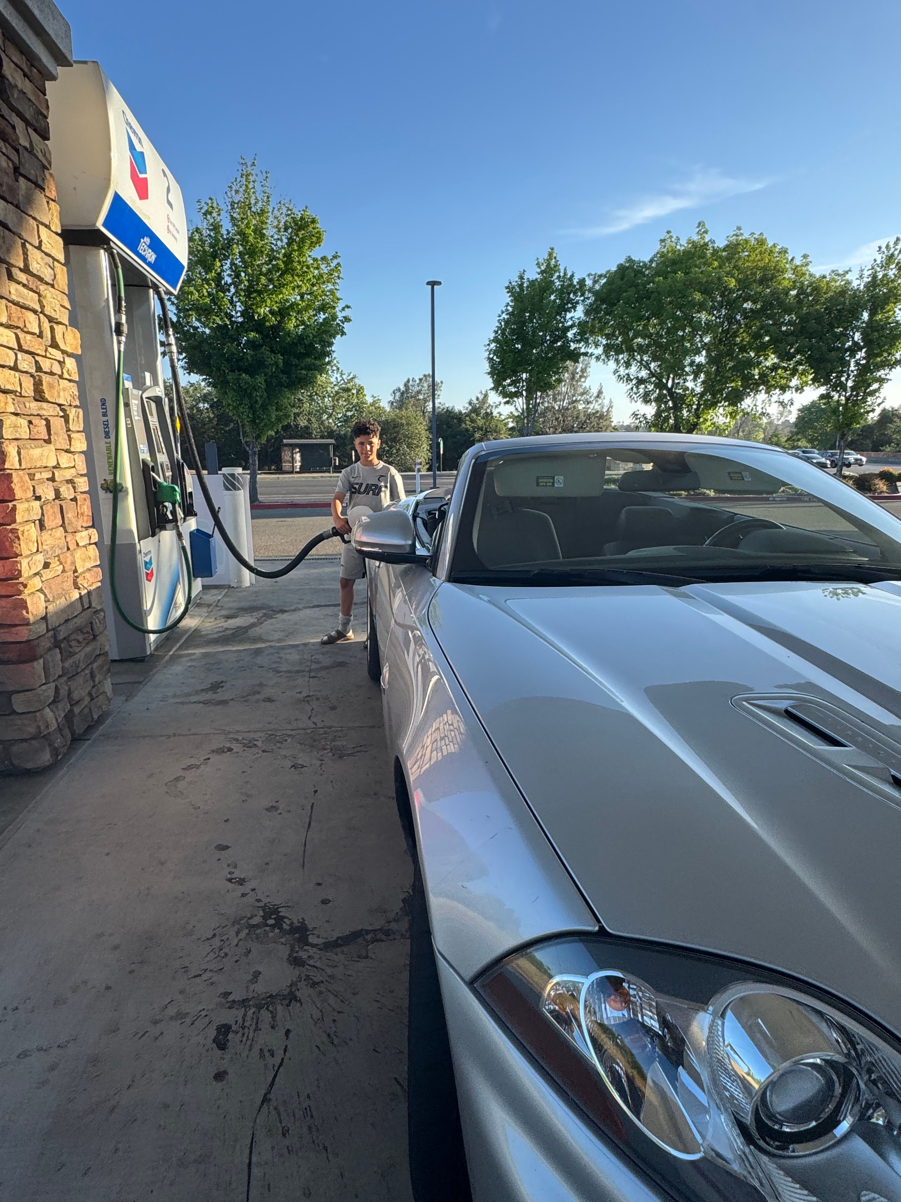 Used 2010 Jaguar XKR R RWD image 6