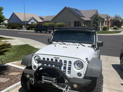Used 2018 Jeep Wrangler Unlimited Sport S AWD/4WD image 5