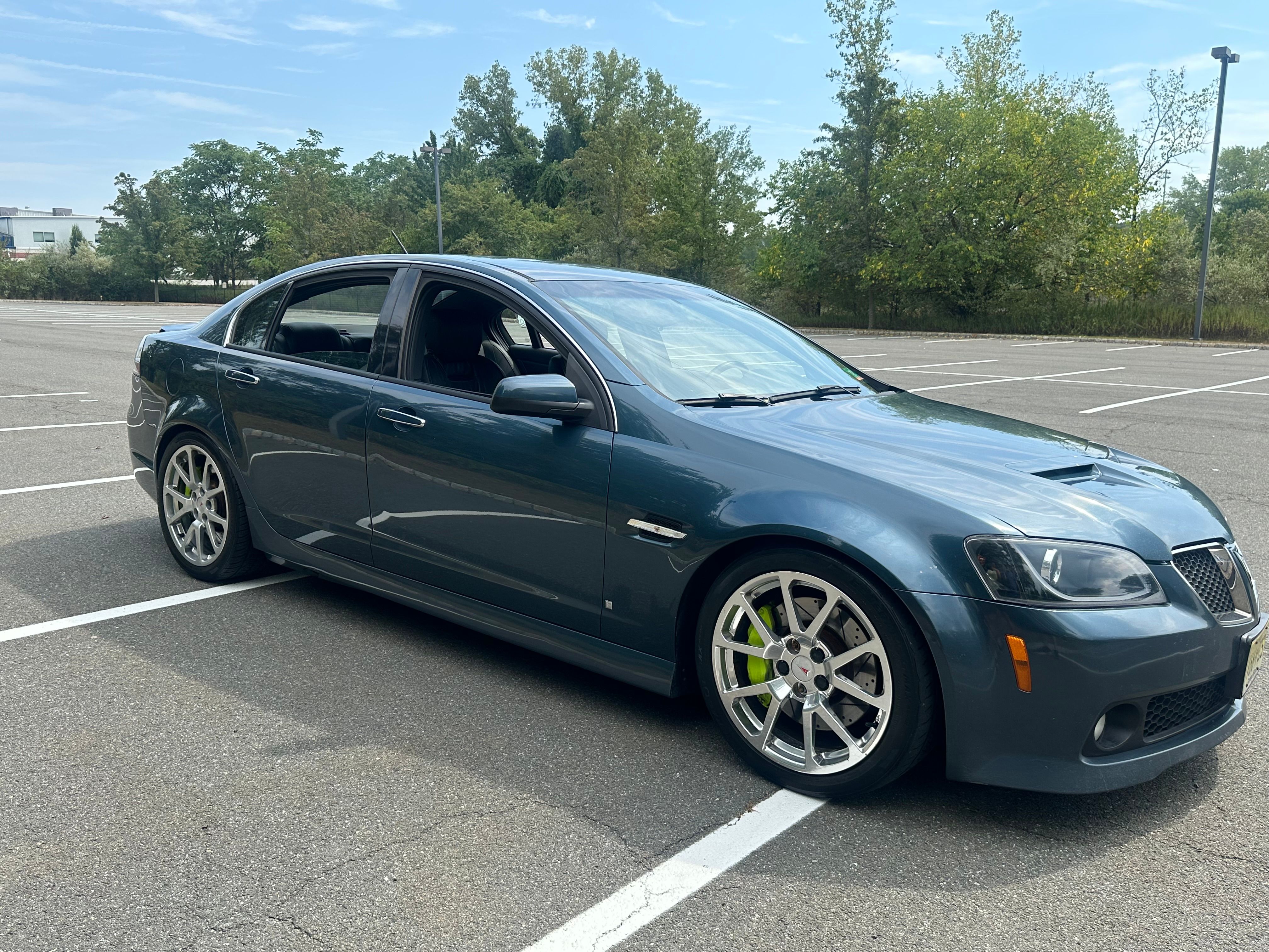 Used 2009 Pontiac G8 GT w/ Premium Package RWD image 8