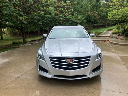 Used 2015 Cadillac CTS Luxury image 2