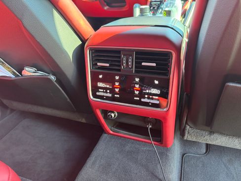 Used 2021 Porsche Cayenne GTS image 17