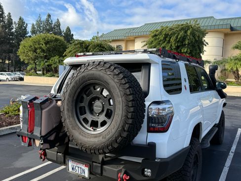 Used 2022 Toyota 4Runner SR5 Premium image 5