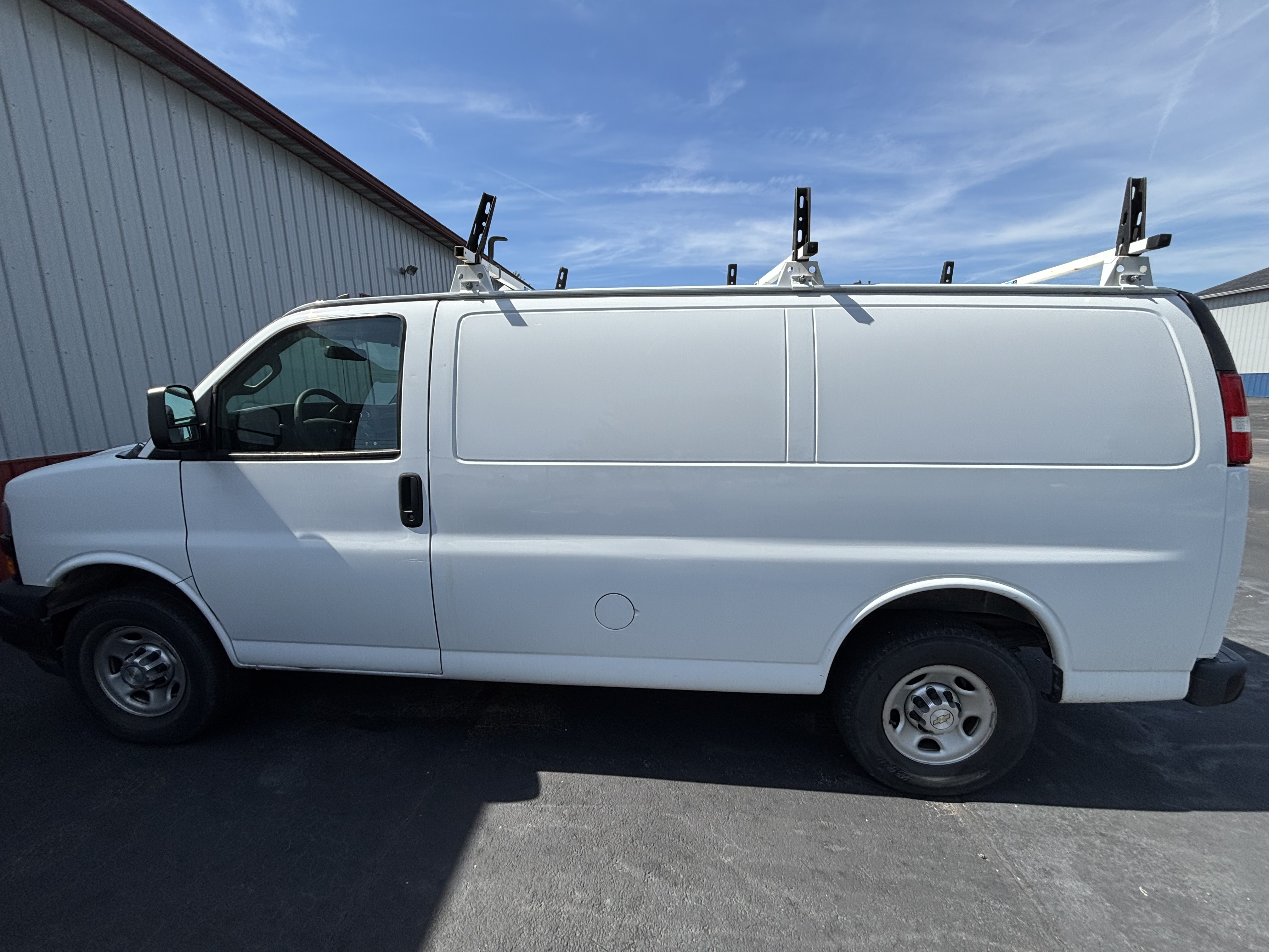 Used 2020 Chevrolet Express 2500 w/ Driver Convenience Package RWD image 4