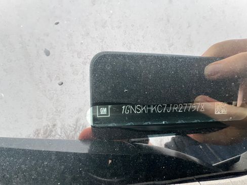 Used 2018 Chevrolet Suburban LT image 15