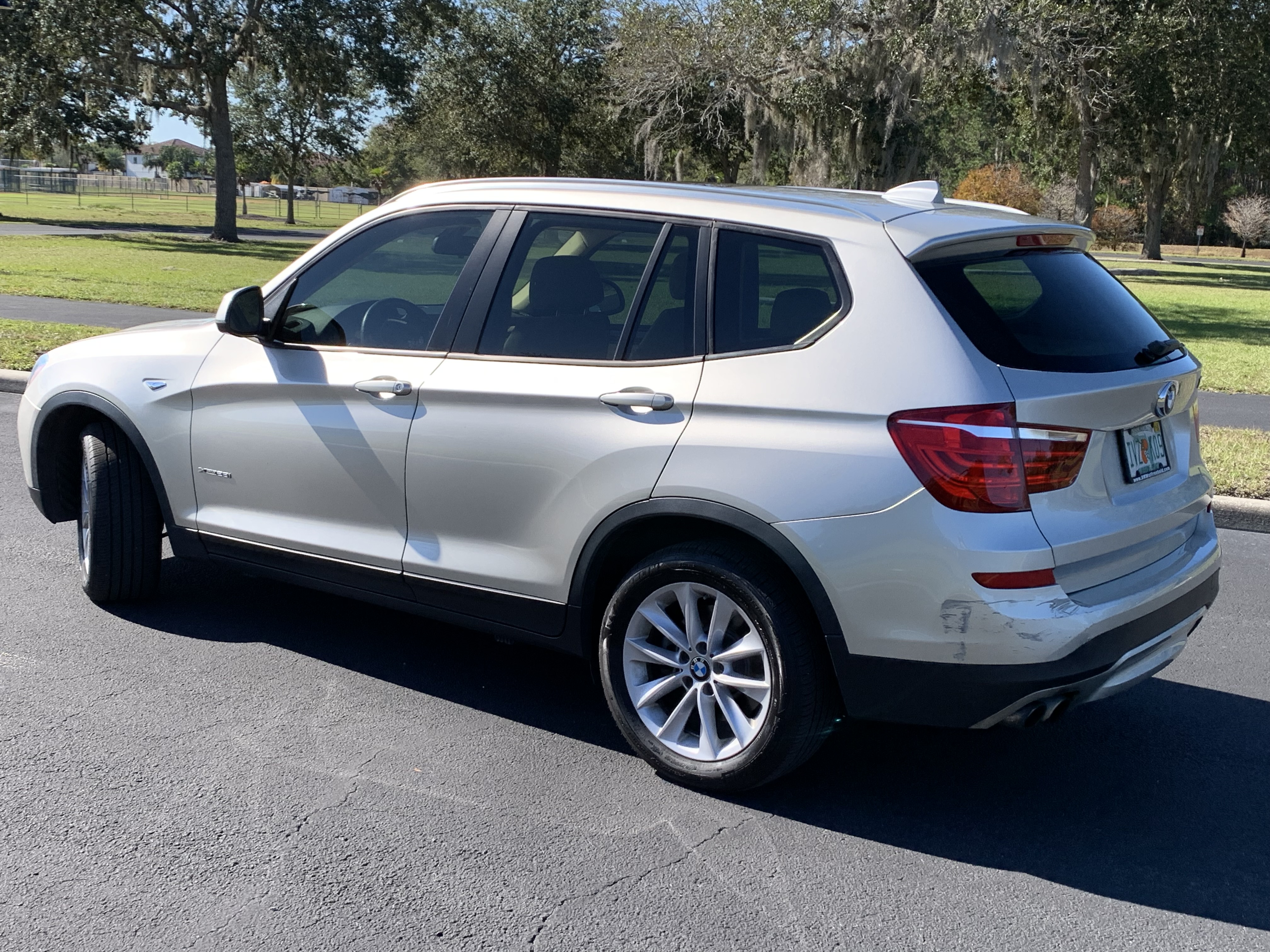 Used 2015 BMW X3 xDrive28i AWD/4WD image 1