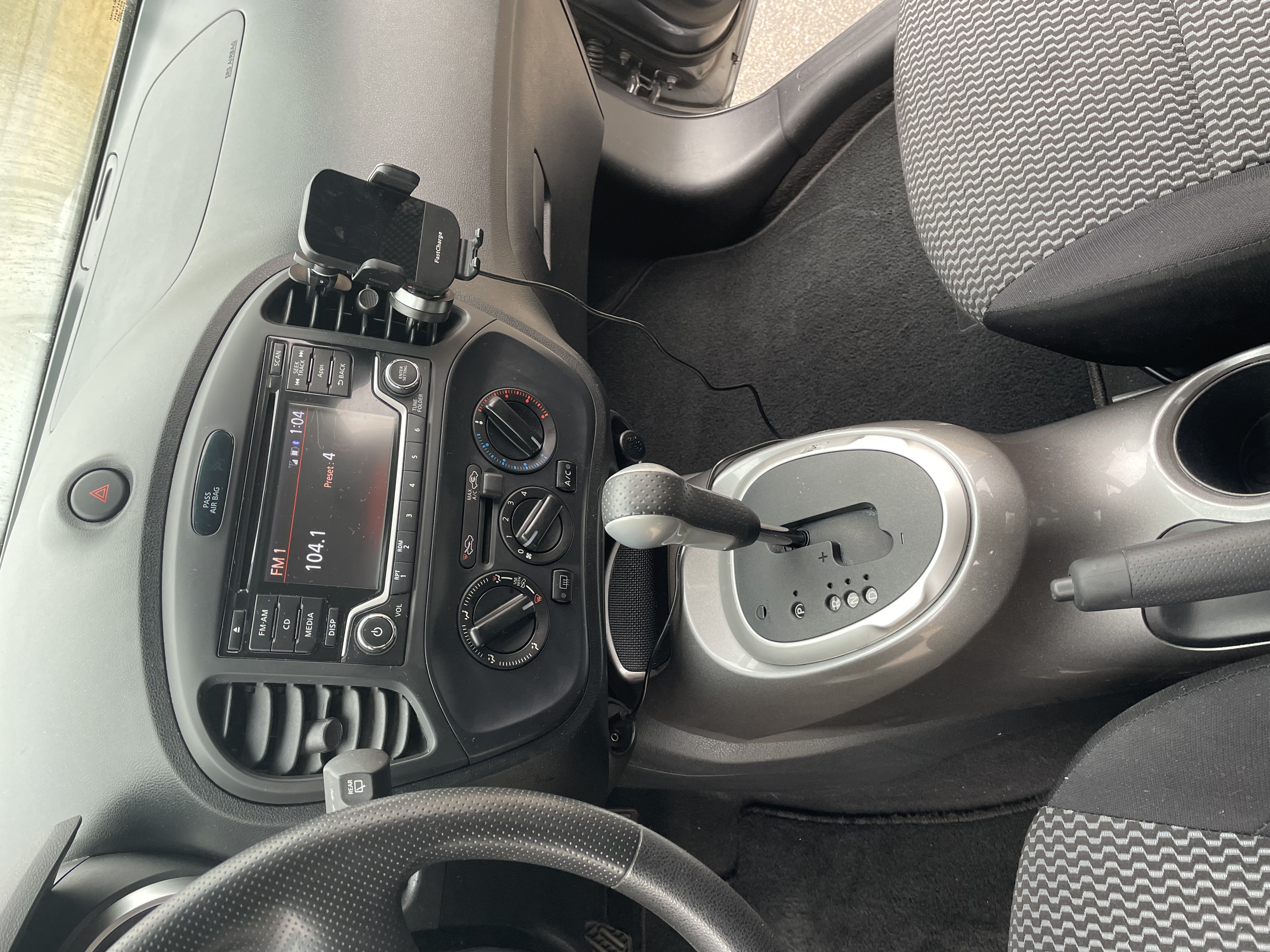 Used 2016 Nissan Juke S FWD image 15