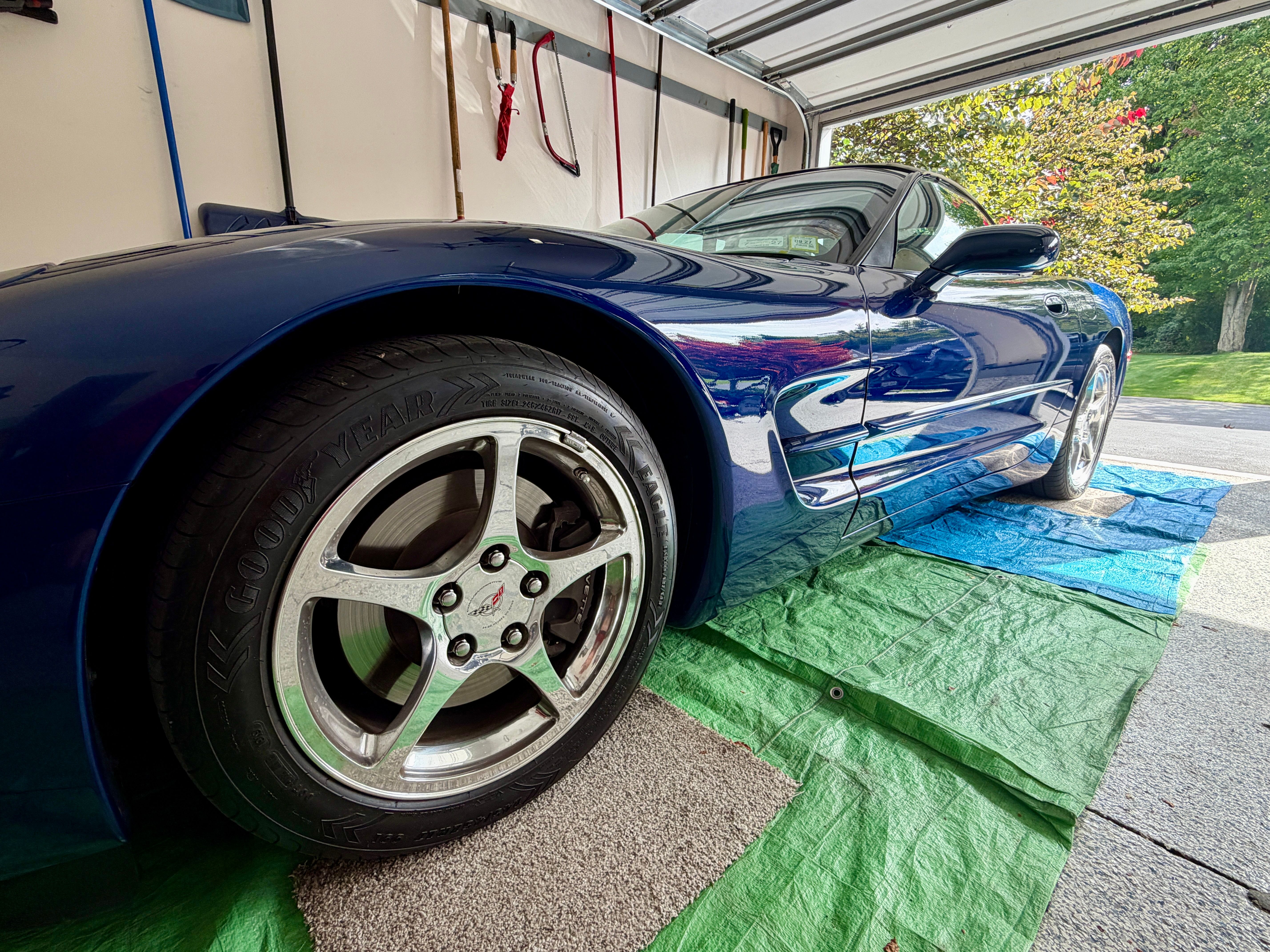 Used 2004 Chevrolet Corvette Convertible w/ Preferred Equipment Group RWD image 10