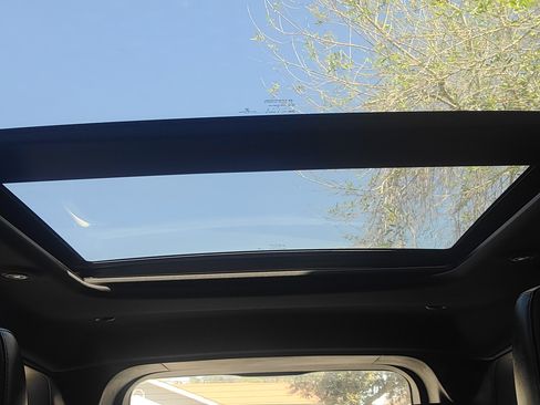 Used 2019 Jeep Grand Cherokee Limited w/ Luxury Group II image 13