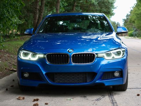 Used 2016 BMW 328i xDrive Sedan AWD/4WD image 2