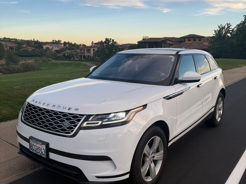 Used 2018 Land Rover Range Rover Velar S image 11