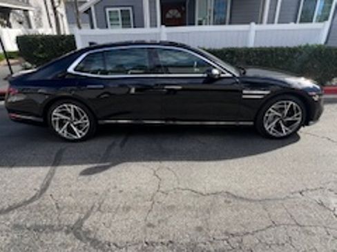 Used 2023 Genesis G90 3.5T image 16