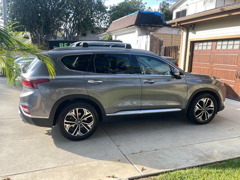 Used 2019 Hyundai Santa Fe SEL w/ Cargo Package image 5