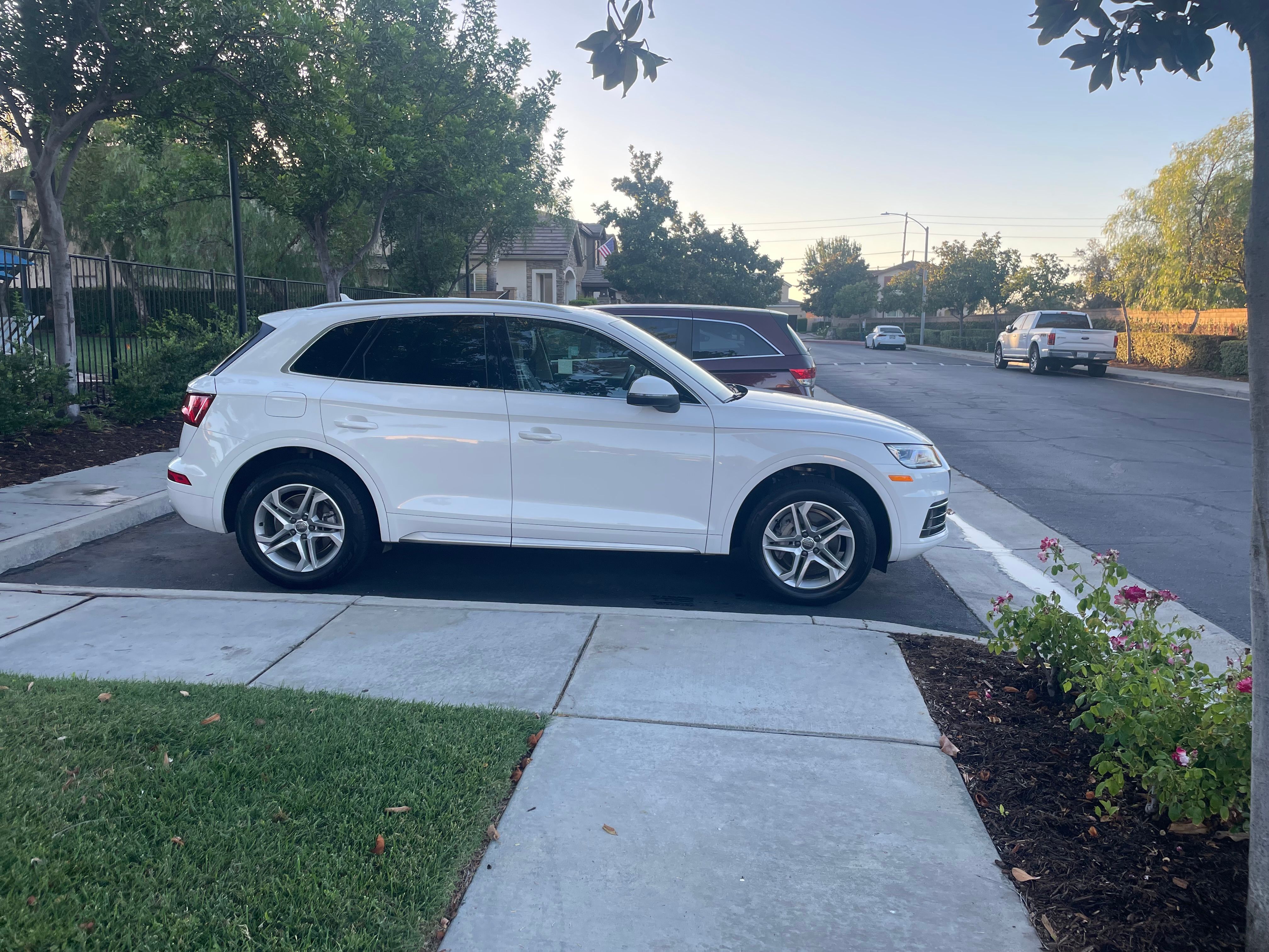 Used 2018 Audi Q5 2.0T Premium Plus w/ Premium Plus Package AWD/4WD image 1