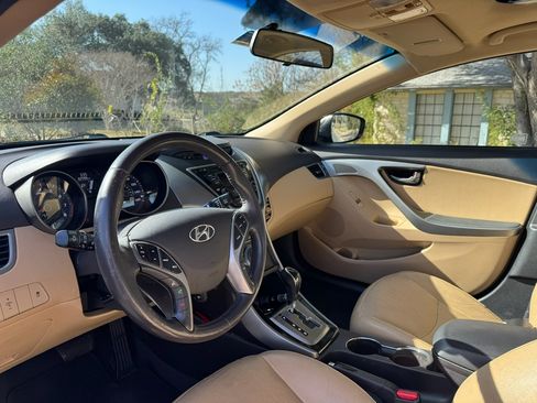 Used 2013 Hyundai Elantra Limited image 10