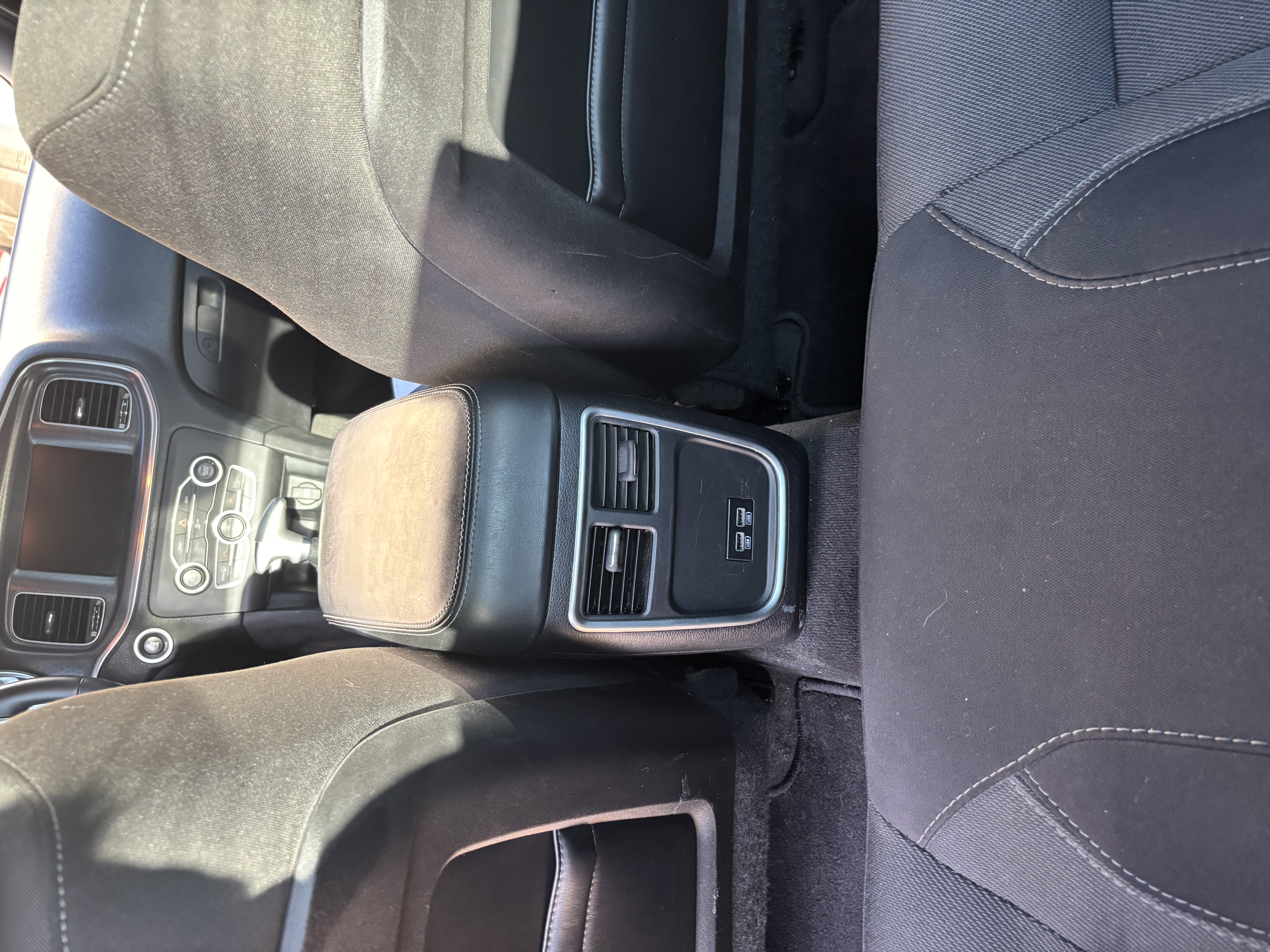 Used 2015 Dodge Charger SXT RWD image 24