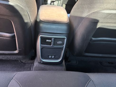 Used 2015 Dodge Charger SXT RWD image 24