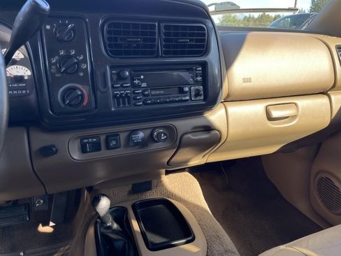 Used 1998 Dodge Durango 4WD image 11