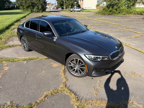 Used 2020 BMW 330i xDrive Sedan w/ Premium Package AWD/4WD image 16