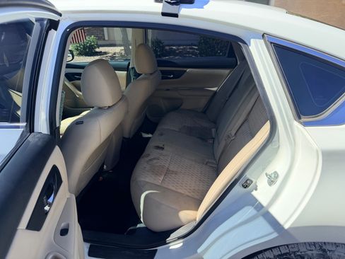 Used 2017 Nissan Altima 2.5 S w/ Power Driver Seat Package image 2