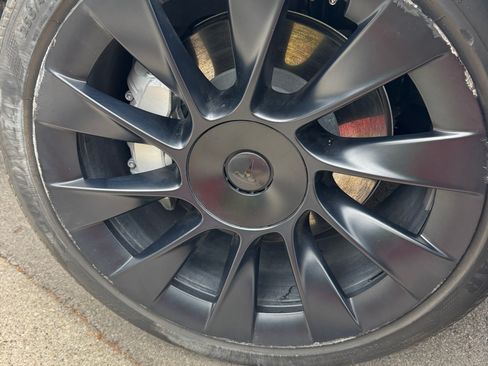 Used 2023 Tesla Model Y Long Range AWD/4WD image 15