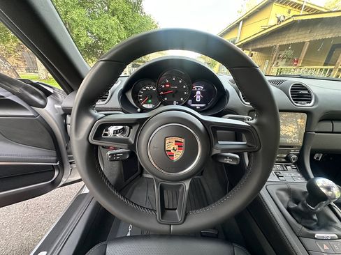 Used 2024 Porsche 718 Cayman RWD image 14