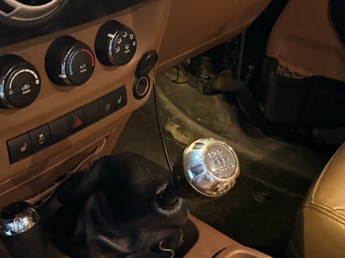 Used 2015 Jeep Wrangler Unlimited Sahara w/ Max Tow Package image 14