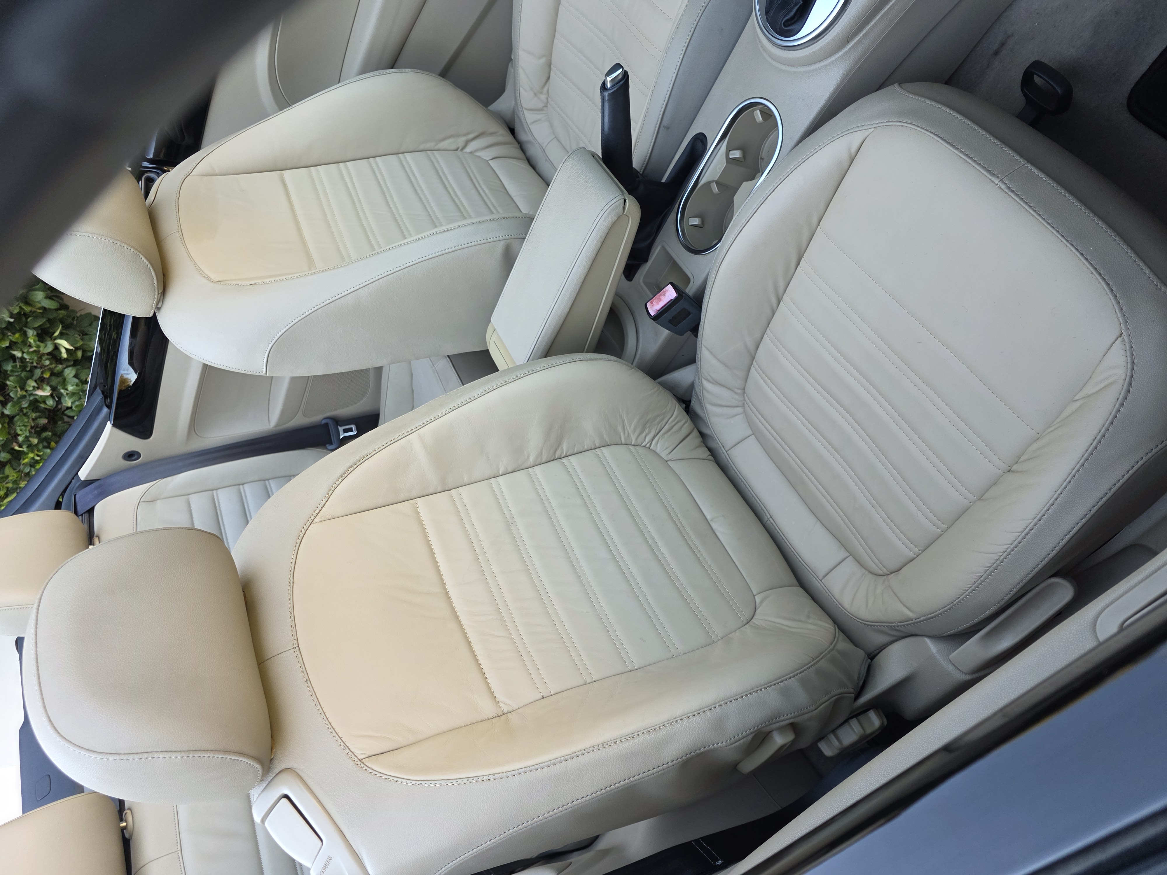 Used 2013 Volkswagen Beetle 2.0T FWD image 28