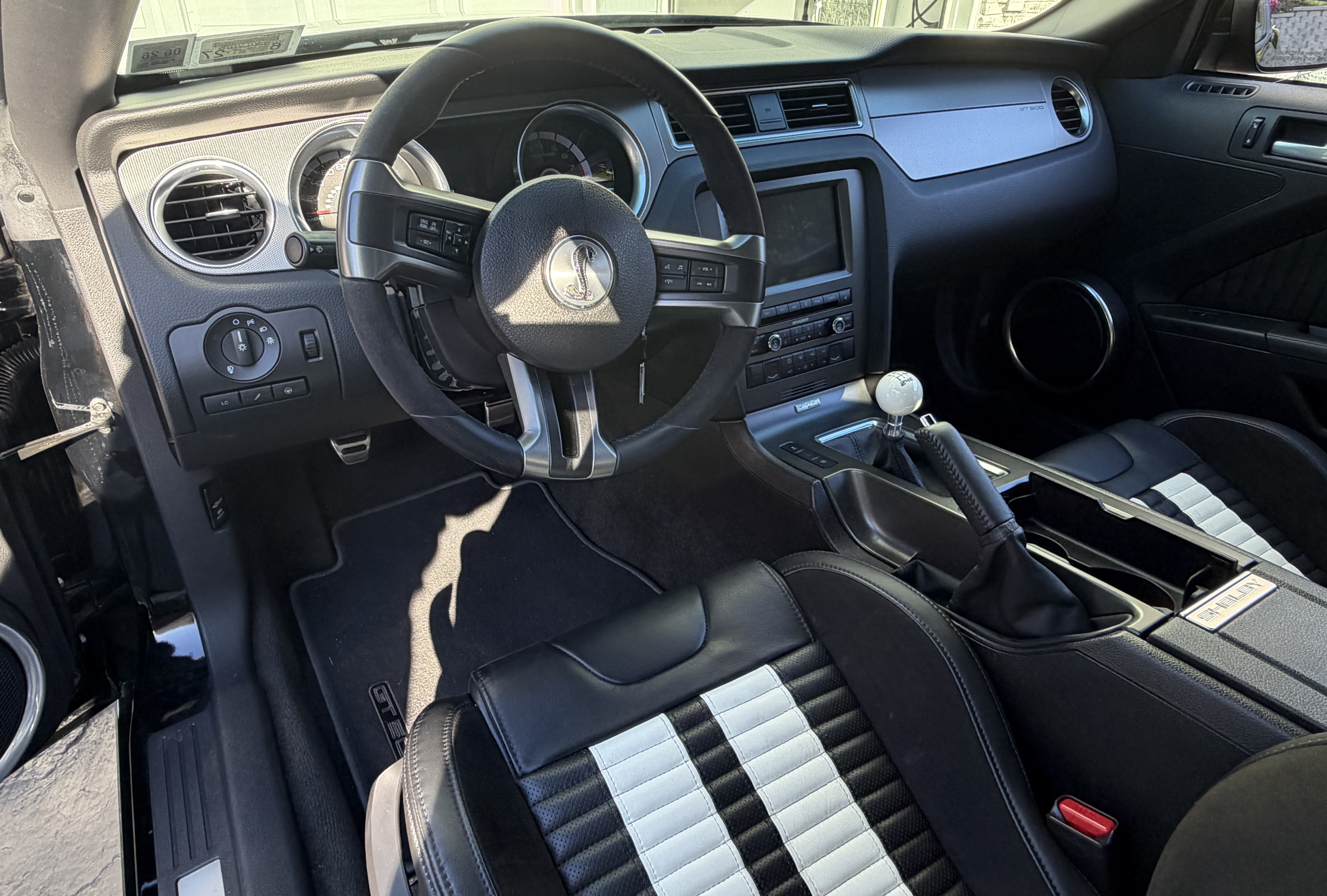 Used 2014 Ford Mustang Shelby GT500 w/ Equipment Group 821A RWD image 7