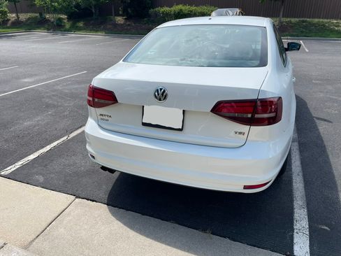 Used 2016 Volkswagen Jetta S FWD image 4