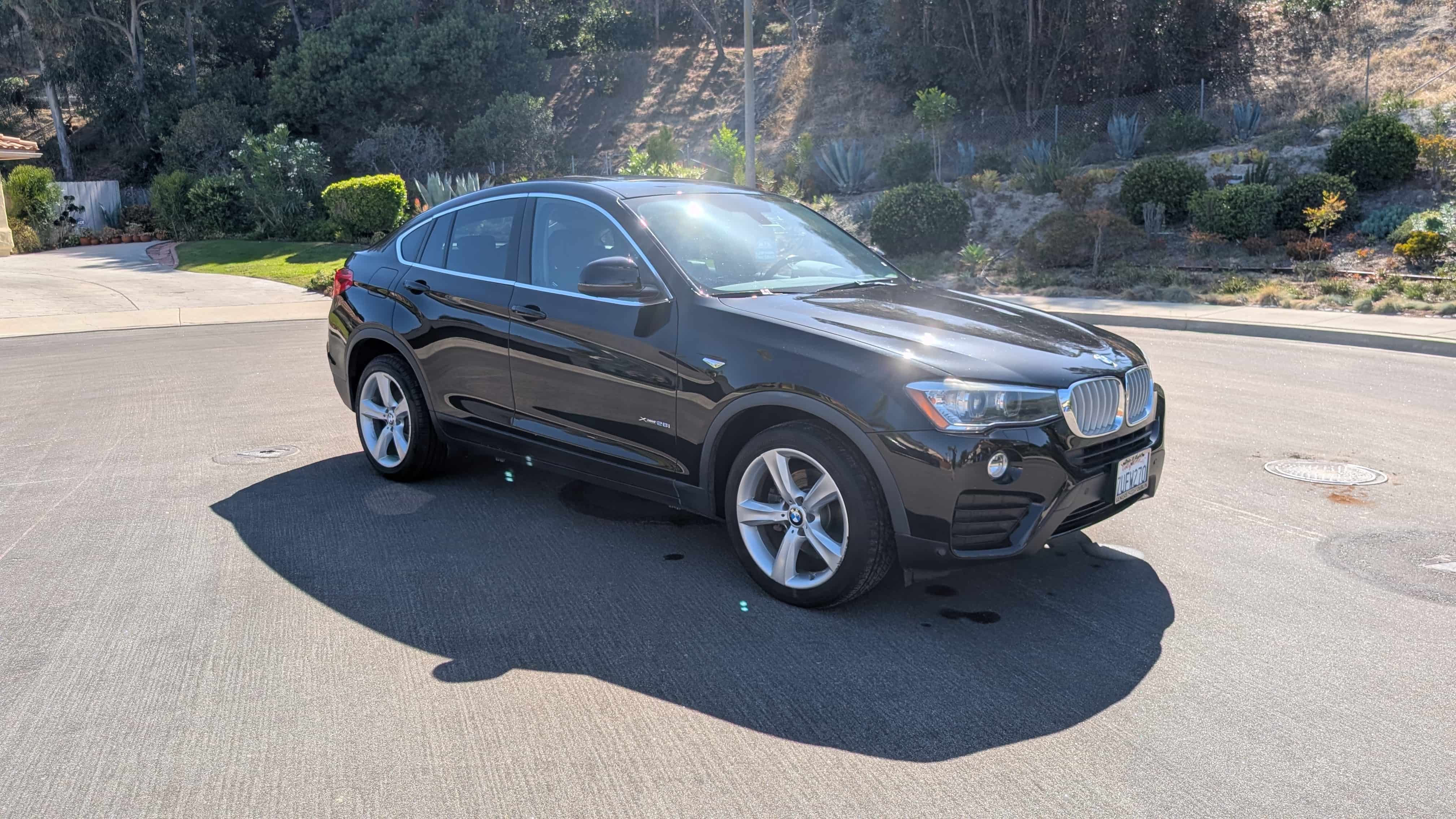 Used 2017 BMW X4 xDrive28i AWD/4WD image 1