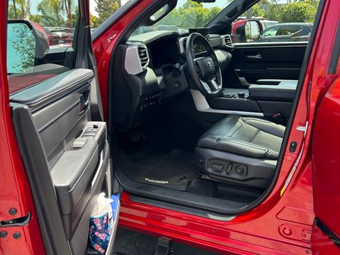 Used 2023 Toyota Tundra Platinum w/ Advanced Package AWD/4WD image 14