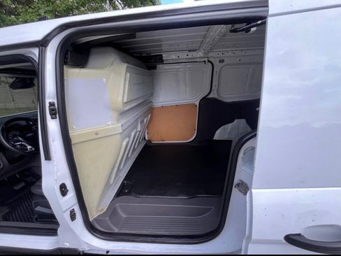 Used 2019 Ford Transit Connect XL image 11