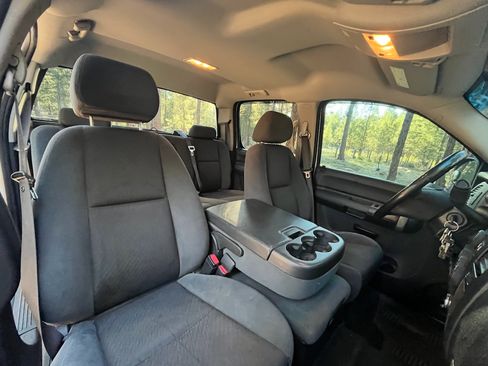 Used 2009 Chevrolet Silverado 2500 W/T AWD/4WD image 11