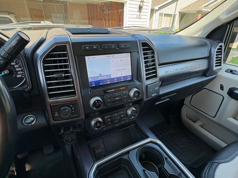 Used 2021 Ford F350 Limited AWD/4WD image 12