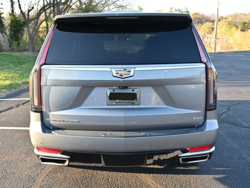 Used 2021 Cadillac Escalade Premium Luxury image 6