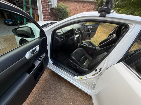 Used 2013 Lexus CT 200h FWD image 12