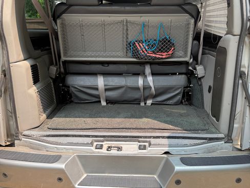 Used 2013 Chevrolet Express 2500 Extended Van 3D image 15