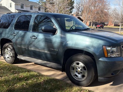 Used 2010 Chevrolet Tahoe LS w/ Interior Plus Package image 2