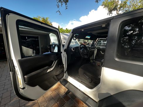 Used 2015 Jeep Wrangler Sport image 23