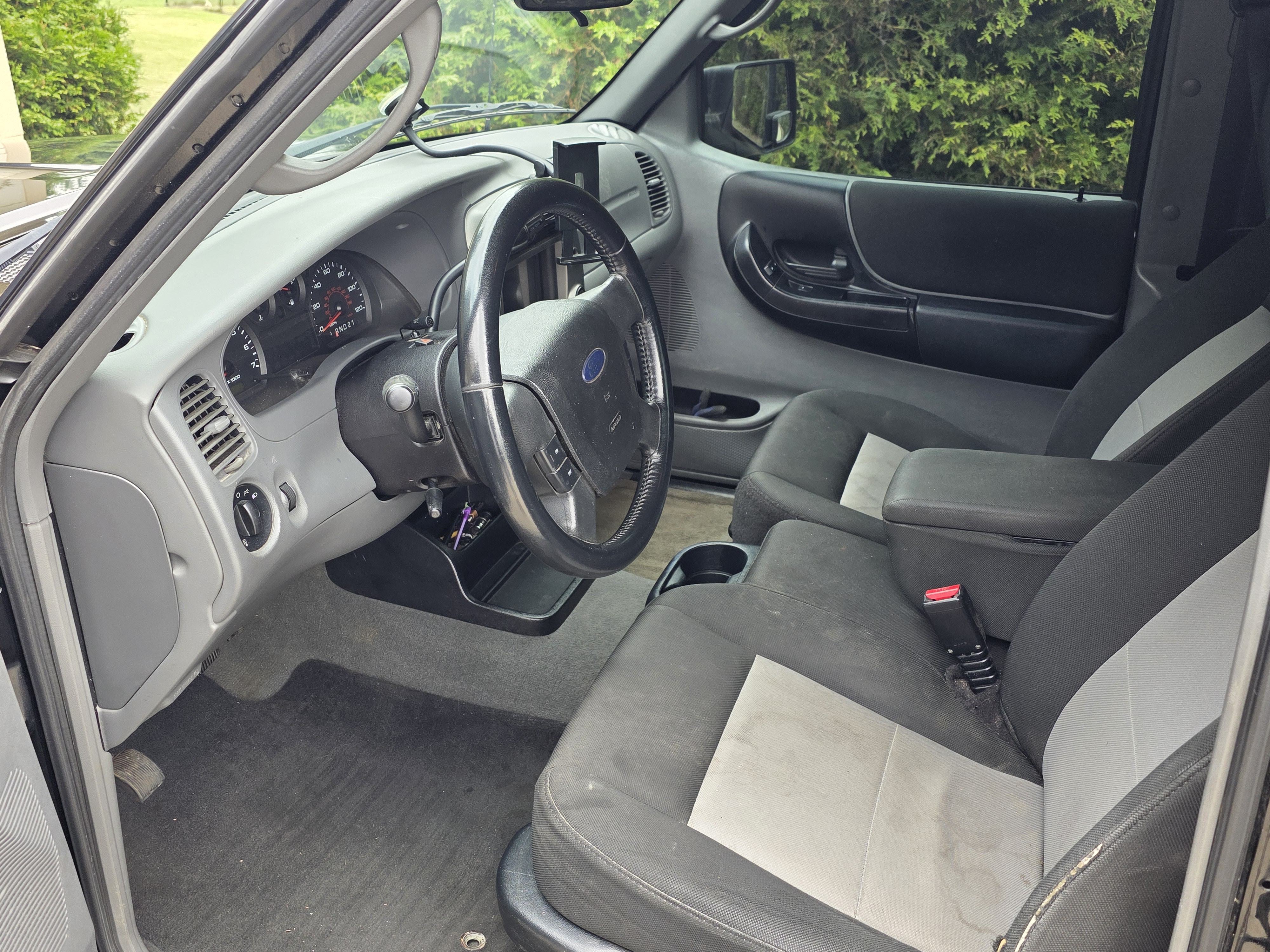 Used 2011 Ford Ranger XLT RWD image 2