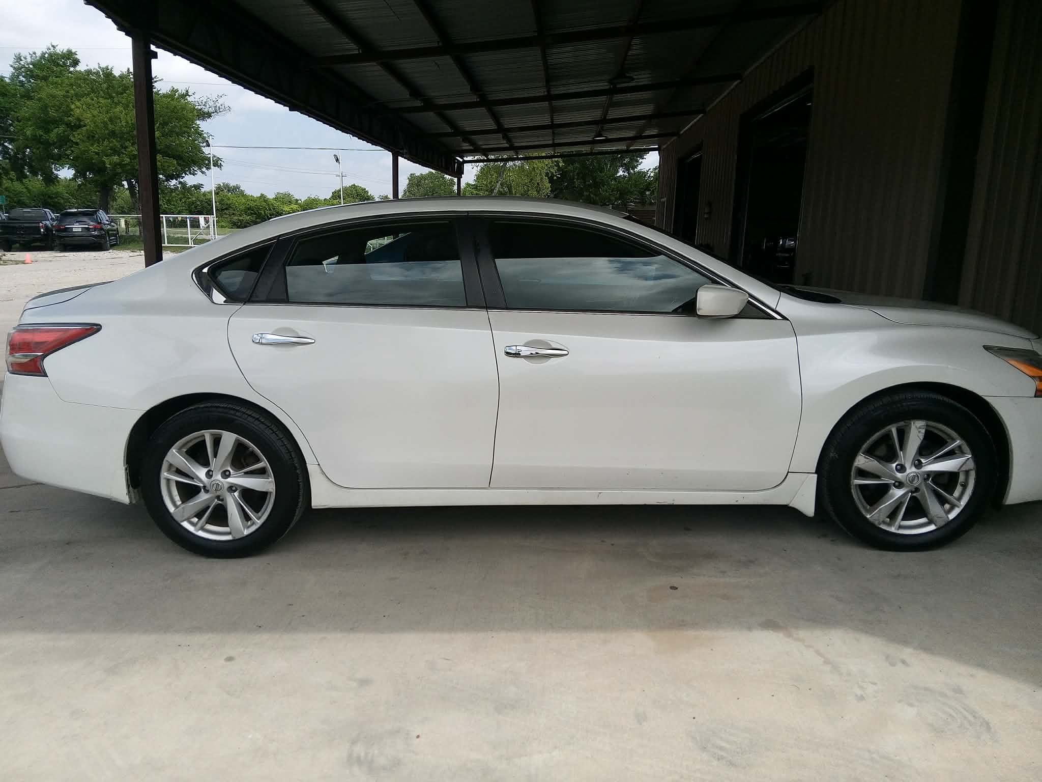 Used 2014 Nissan Altima 2.5 SV FWD image 13