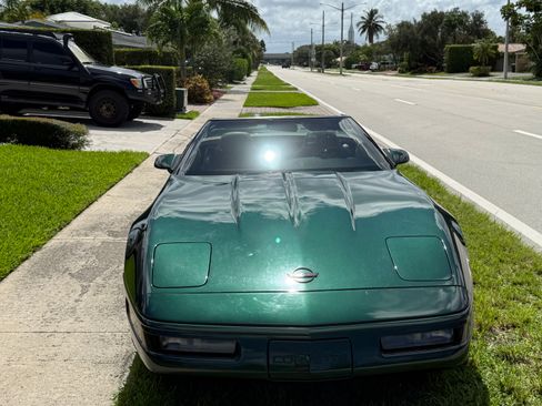 Used 1994 Chevrolet Corvette Convertible image 9