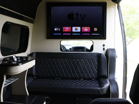 Used 2015 Mercedes-Benz Sprinter 2500 image 6