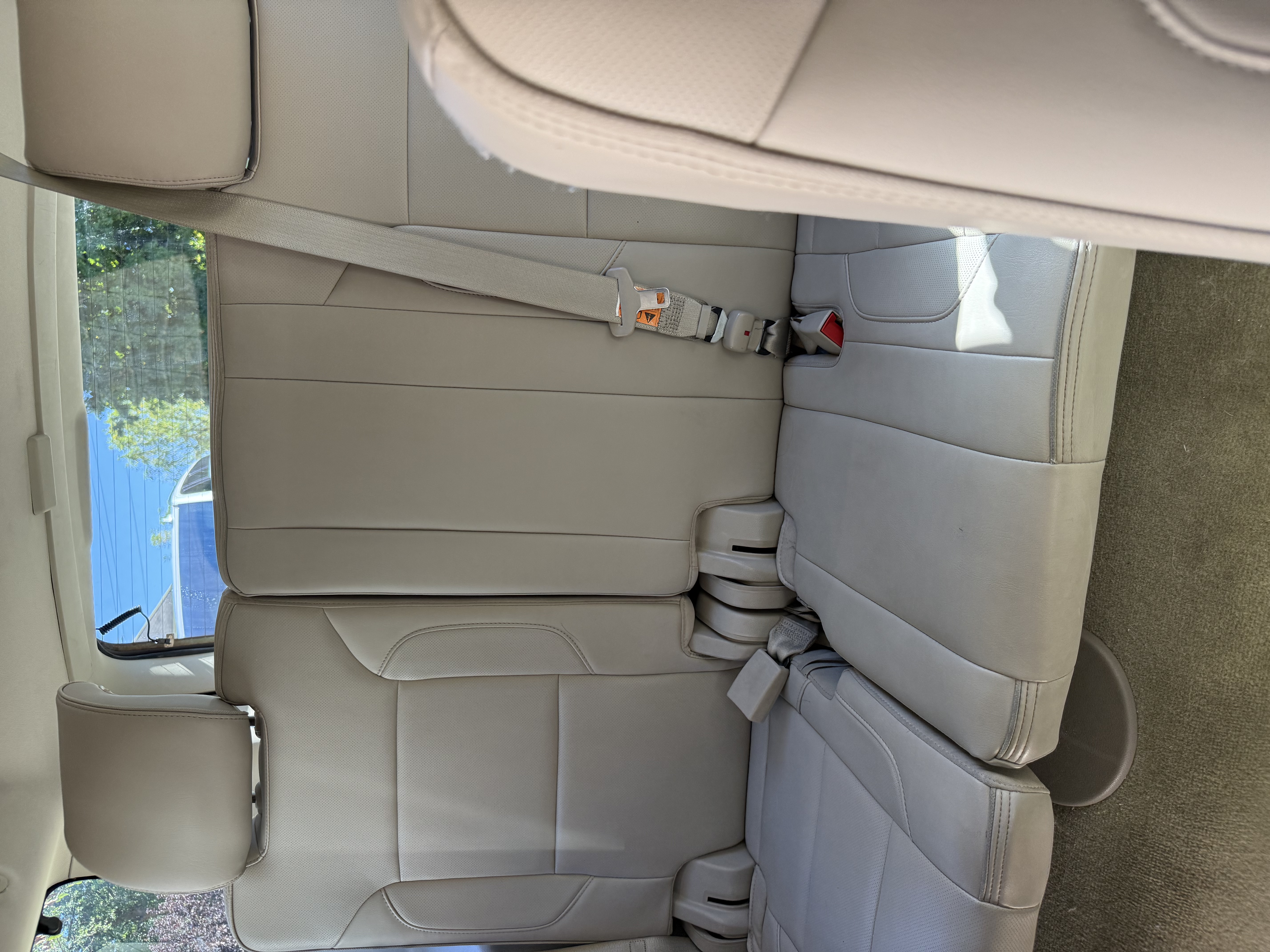 Used 2015 GMC Yukon XL Denali w/ Premium Package AWD/4WD image 14
