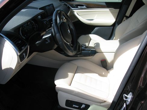 Used 2019 BMW X3 xDrive30i w/ Driving Assistance Package image 2