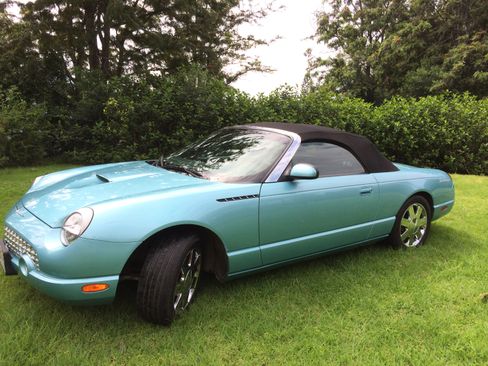 Used 2002 Ford Thunderbird RWD image 4